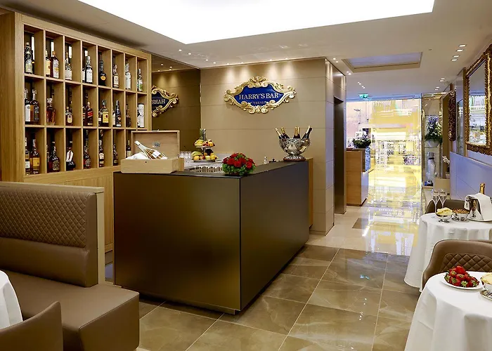 Harry's Bar Trevi & Restaurant Отель