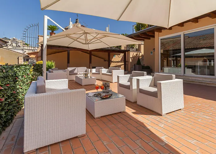 Отель Harry's Bar Trevi & Restaurant