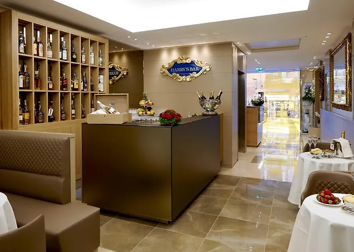 Harry's Bar Trevi & Restaurant Отель Рим
