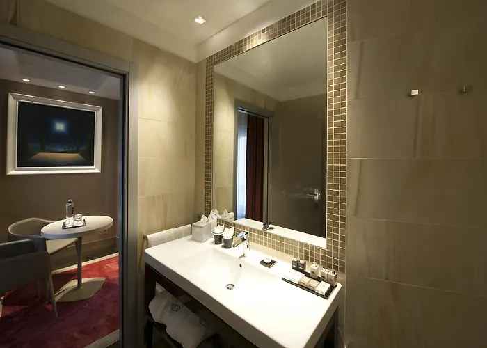 Harry's Bar Trevi & Restaurant 5*